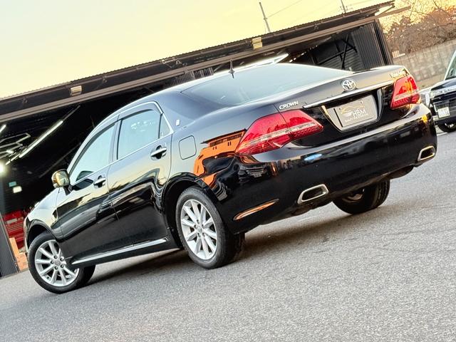 クラウン ２．５ロイヤルサルーンスペシャルエディション　禁煙車ＲＥＧＮＯタイヤ純正ナＡＷ　ＢｌｕｅｔｏｏｔｈＰスタートＥＴＣＢカメラ純正ＡＷ純正ナビ　クルーズコントロール　アダプティブヘッドライト　盗難防止装置　頸部衝撃緩和ヘッドレスト（9枚目）