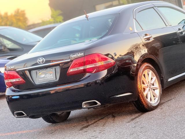 クラウン ２．５ロイヤルサルーンスペシャルエディション　禁煙車ＲＥＧＮＯタイヤ純正ナＡＷ　ＢｌｕｅｔｏｏｔｈＰスタートＥＴＣＢカメラ純正ＡＷ純正ナビ　クルーズコントロール　アダプティブヘッドライト　盗難防止装置　頸部衝撃緩和ヘッドレスト（10枚目）