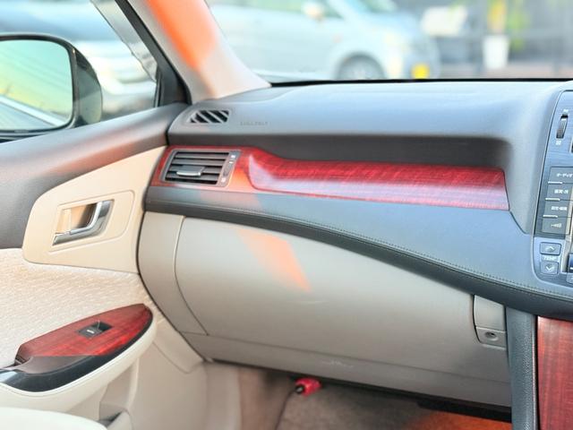 クラウン ２．５ロイヤルサルーンスペシャルエディション　禁煙車ＲＥＧＮＯタイヤ純正ナＡＷ　ＢｌｕｅｔｏｏｔｈＰスタートＥＴＣＢカメラ純正ＡＷ純正ナビ　クルーズコントロール　アダプティブヘッドライト　盗難防止装置　頸部衝撃緩和ヘッドレスト（38枚目）
