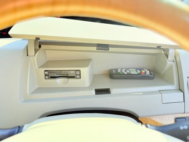 TOYOTA ESTIMA 2.4AERAS G EDITION