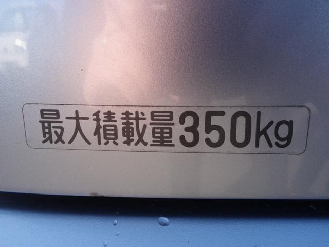 ハイゼットカーゴ ＤＸ　ハイルーフ　車検Ｒ７年５月　キーレス　両側スライドドア　仕切りカーテン　オーバーヘッドコンソール　ドアバイザー（27枚目）