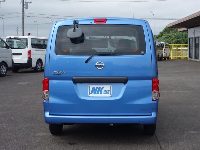 ＮＶ２００バネットバン ＧＸ　走行２７０００ｋｍ　社外メモリーナビ　バックカメラ　ＥＴＣ　キーレス　ワンセグ　Ｂｌｕｅｔｏｏｔｈ　ＵＳＢ　両側スライドドア　パワーウィンドウ（3枚目）