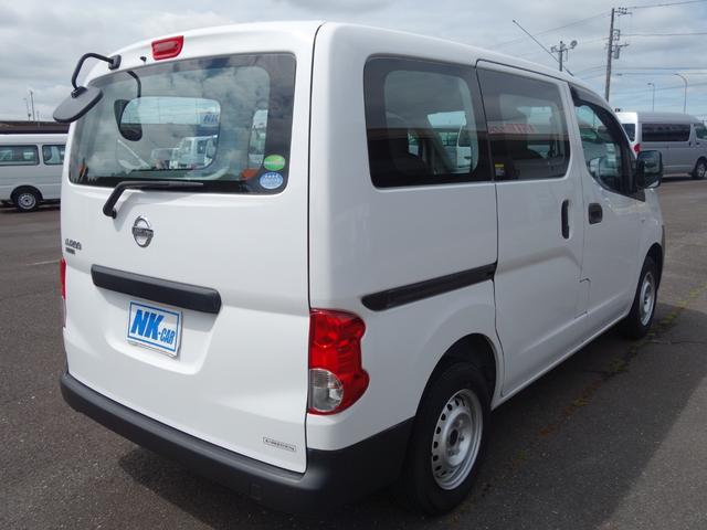 ＮＶ２００バネットバン ＤＸ　エマージェンシーブレーキ　レーンキープアシスト　オートライト　横滑り防止　キーレス　両側スライドドア　ＡＵＸ　ＵＳＢ接続（8枚目）