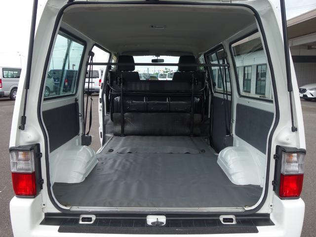 ボンゴバン ＤＸ　低床　乗車定員５名　最大積載量１１５０ｋｇ　キーレス　ＡＭＦＭラジオ　ＡＢＳ　ドアバイザー　パワーウィンドウ　走行４２０００ｋｍ（25枚目）