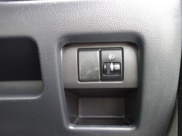 キャリイトラック KCエアコン・パワステ 5速MT バンパーカット加工 鳥居ブラックペイント リアゲートSUZUKIデカール AMFMラジオ ドアバイザー 荷台マット アオリガード(22枚目)