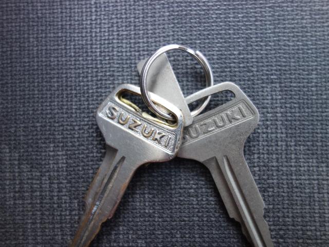 キャリイトラック KCエアコン・パワステ 3速AT スペアキー ETC AMFMラジオ ドアバイザー(21枚目)