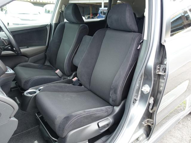 ストリーム ＲＳＺ特別仕様車　ＨＤＤナビエディション　純正ＨＤＤナビ　バックカメラ　ＨＩＤヘッドライト　フォグランプ　オートライト　ＥＴＣ　キーレス　ワンセグ　ステアリングリモコン　純正アルミ（13枚目）