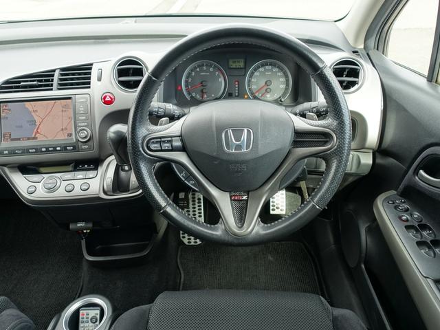 ストリーム ＲＳＺ特別仕様車　ＨＤＤナビエディション　純正ＨＤＤナビ　バックカメラ　ＨＩＤヘッドライト　フォグランプ　オートライト　ＥＴＣ　キーレス　ワンセグ　ステアリングリモコン　純正アルミ（15枚目）