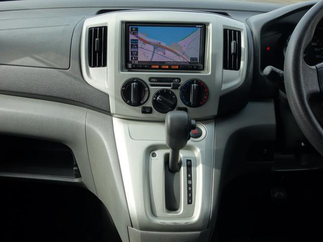 ＮＶ２００バネットワゴン １６Ｘ－２Ｒ　純正メモリーナビ　バックカメラ　フルセグ　Ｂｌｕｅｔｏｏｔｈ　ＥＴＣ　ナビ連動ドライブレコーダー　キーレス　フォグランプ　社外アルミ　小窓付スライドドア（10枚目）