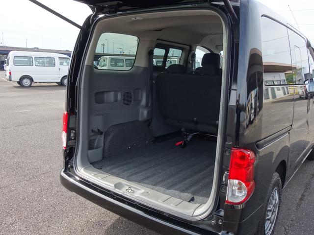 ＮＶ２００バネットワゴン １６Ｘ－２Ｒ　純正メモリーナビ　バックカメラ　フルセグ　Ｂｌｕｅｔｏｏｔｈ　ＥＴＣ　ナビ連動ドライブレコーダー　キーレス　フォグランプ　社外アルミ　小窓付スライドドア（18枚目）
