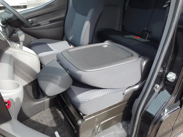 ＮＶ２００バネットワゴン １６Ｘ－２Ｒ　純正メモリーナビ　バックカメラ　フルセグ　Ｂｌｕｅｔｏｏｔｈ　ＥＴＣ　ナビ連動ドライブレコーダー　キーレス　フォグランプ　社外アルミ　小窓付スライドドア（30枚目）