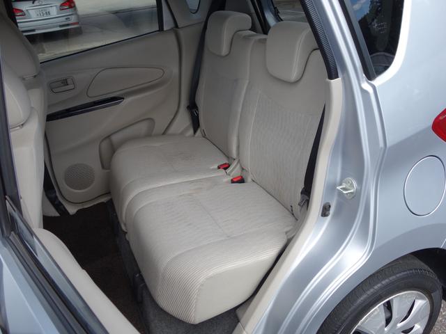 リアシートの画像です。