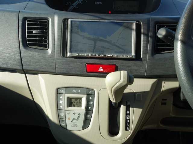 ムーヴ Ｌ　社外メモリーナビ　フルセグ　ＵＳＢ接続　キーレス　オートエアコン　プライバシーガラス（10枚目）