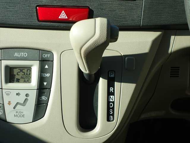 ムーヴ Ｌ　社外メモリーナビ　フルセグ　ＵＳＢ接続　キーレス　オートエアコン　プライバシーガラス（11枚目）