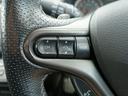 ステアリングリモコン付きです。ハンドルから手を離さなくても音量・選局など操作できます。