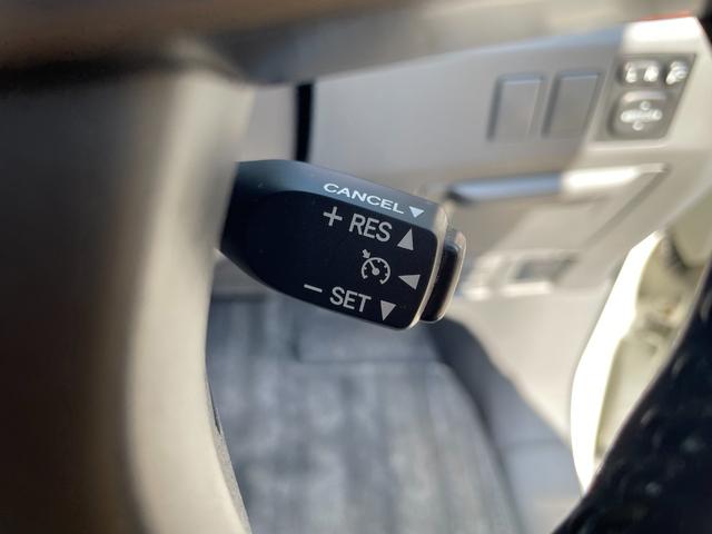 エスティマ ２．４アエラス　Ｇエディション　ＥＴＣ　バックカメラ　ナビ　ＴＶ　オートクルーズコントロール　両側電動スライドドア　ＨＩＤ　スマートキー　電動格納ミラー　後席モニター　３列シート　オットマン　ＣＶＴ　アルミホイール　ＣＤ　ＤＶＤ再生（9枚目）