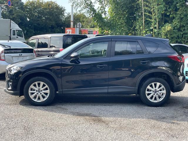 ＣＸ－５ ＸＤ　４ＷＤ　バックカメラ　サイドカメラ　オートクルーズコントロール　ナビ　ＴＶ　オートライト　アルミホイール　アイドリングストップ　ＡＴ　盗難防止システム　衝突安全ボディ　ＡＢＳ　エアコン（16枚目）