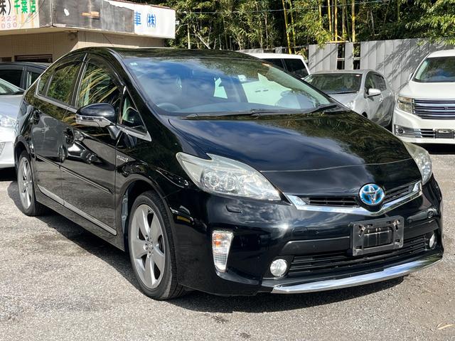 プリウス Ｓツーリングセレクション　後期　ＥＴＣ　バックカメラ　ナビ　ＴＶ　アルミホイール　ヘッドライトウォッシャー　ＣＶＴ　スマートキー　電動格納ミラー　盗難防止システム　衝突安全ボディ　ＡＢＳ　エアコン　パワーステアリング（14枚目）