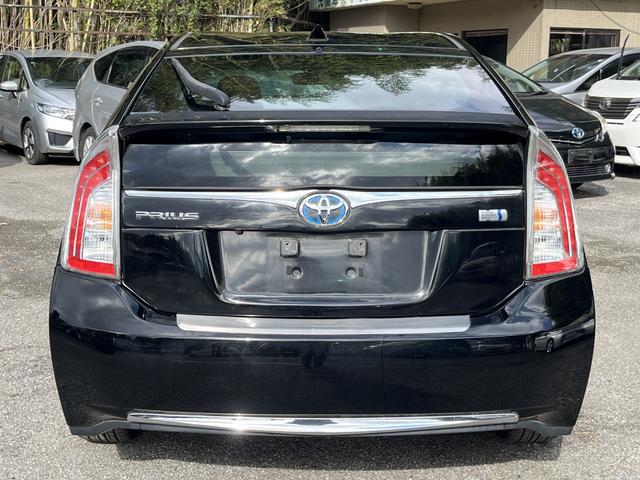 プリウス Ｓツーリングセレクション　後期　ＥＴＣ　バックカメラ　ナビ　ＴＶ　アルミホイール　ヘッドライトウォッシャー　ＣＶＴ　スマートキー　電動格納ミラー　盗難防止システム　衝突安全ボディ　ＡＢＳ　エアコン　パワーステアリング（17枚目）