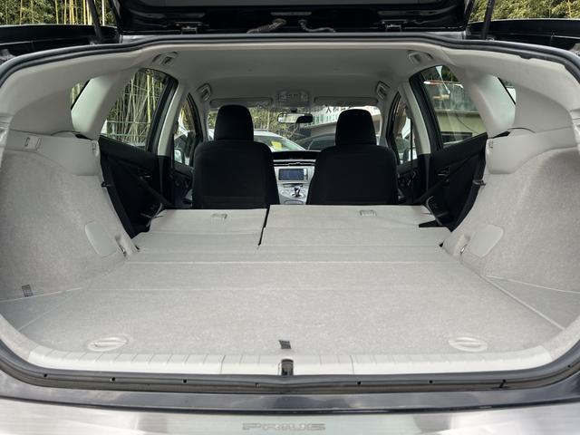 プリウス Ｓツーリングセレクション　後期　ＥＴＣ　バックカメラ　ナビ　ＴＶ　アルミホイール　ヘッドライトウォッシャー　ＣＶＴ　スマートキー　電動格納ミラー　盗難防止システム　衝突安全ボディ　ＡＢＳ　エアコン　パワーステアリング（20枚目）