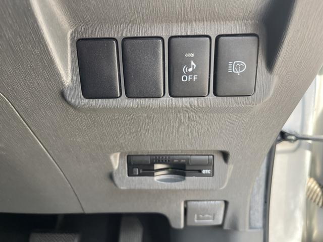 プリウスアルファ Sツーリングセレクション ドライブレコーダー ETC バックカメラ TV アルミホイール オートライト ヘッドライトウォッシャー スマートキー CVT 盗難防止システム 衝突安全ボディ ABS エアコン パワーステアリング(5枚目)