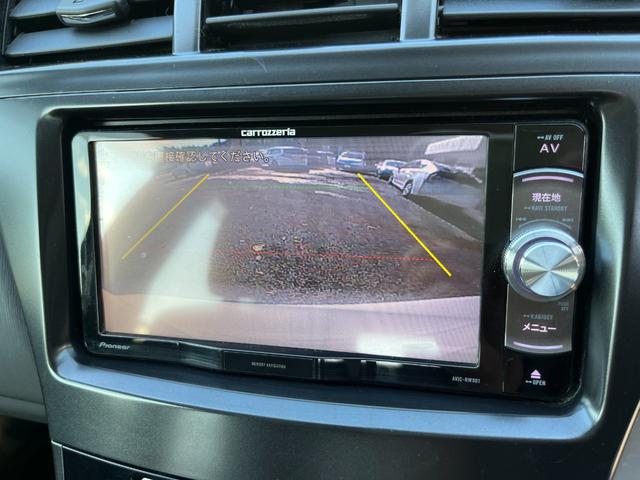 プリウスアルファ Ｓ　ＥＴＣ　バックカメラ　ナビ　ＴＶ　アルミホイール　オートライト　スマートキー　ＣＶＴ　盗難防止システム　衝突安全ボディ　ＡＢＳ　Ｂｌｕｅｔｏｏｔｈ　エアコン　パワーステアリング　パワーウィンドウ（4枚目）