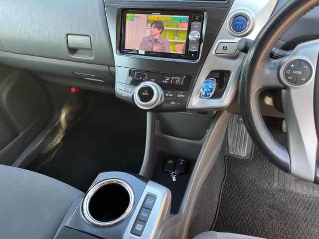 プリウスアルファ Ｓ　ＥＴＣ　バックカメラ　ナビ　ＴＶ　アルミホイール　オートライト　スマートキー　ＣＶＴ　盗難防止システム　衝突安全ボディ　ＡＢＳ　Ｂｌｕｅｔｏｏｔｈ　エアコン　パワーステアリング　パワーウィンドウ（6枚目）