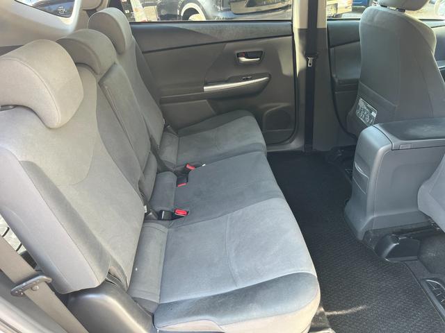 プリウスアルファ Ｓ　ＥＴＣ　バックカメラ　ナビ　ＴＶ　アルミホイール　オートライト　スマートキー　ＣＶＴ　盗難防止システム　衝突安全ボディ　ＡＢＳ　Ｂｌｕｅｔｏｏｔｈ　エアコン　パワーステアリング　パワーウィンドウ（12枚目）