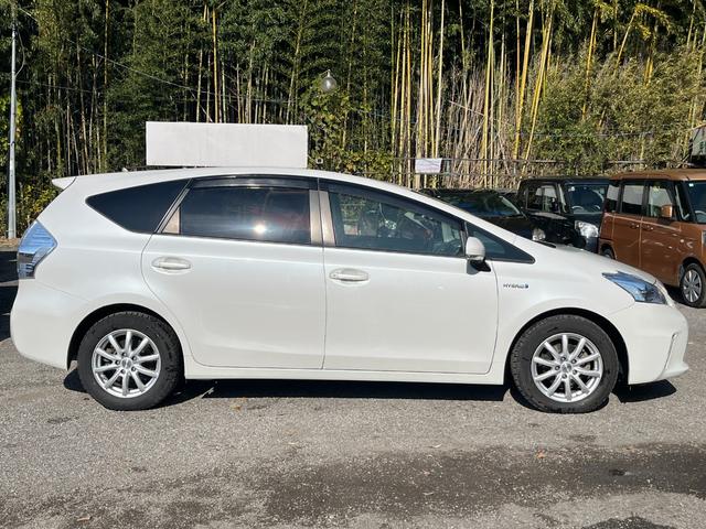 プリウスアルファ Ｓ　ＥＴＣ　バックカメラ　ナビ　ＴＶ　アルミホイール　オートライト　スマートキー　ＣＶＴ　盗難防止システム　衝突安全ボディ　ＡＢＳ　Ｂｌｕｅｔｏｏｔｈ　エアコン　パワーステアリング　パワーウィンドウ（15枚目）