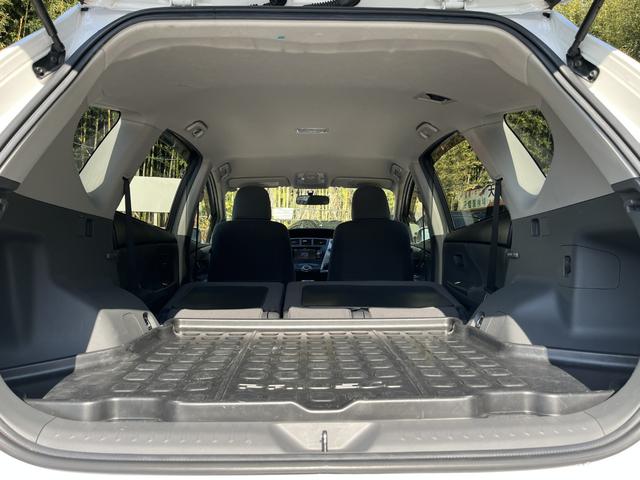 プリウスアルファ Ｓ　ＥＴＣ　バックカメラ　ナビ　ＴＶ　アルミホイール　オートライト　スマートキー　ＣＶＴ　盗難防止システム　衝突安全ボディ　ＡＢＳ　Ｂｌｕｅｔｏｏｔｈ　エアコン　パワーステアリング　パワーウィンドウ（20枚目）