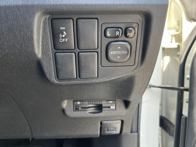 プリウス S ETC バックカメラ TV アルミホイール HID CVT スマートキー 盗難防止システム 衝突安全ボディ ABS ESC エアコン パワーステアリング パワーウィンドウ 運転席エアバッグ(5枚目)