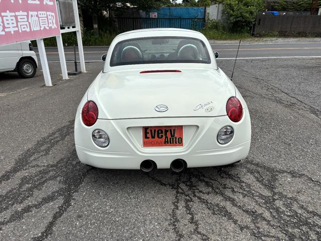 コペン アクティブトップ　オープンカー　ＡＴ　キーレスエントリー　シートヒーター　アルミホイール　衝突安全ボディ　ＡＢＳ　ＣＤ　ＭＤ　エアコン　パワーステアリング　パワーウィンドウ（24枚目）