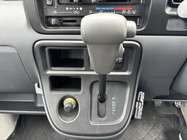 サンバーバン ＶＢ　ＡＴ　ＥＴＣ　両側スライドドア　エアコン　運転席エアバッグ　助手席エアバッグ（5枚目）