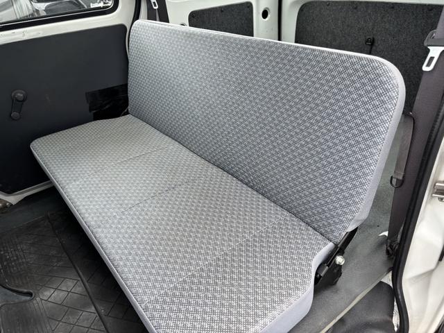 サンバーバン ＶＢ　ＡＴ　ＥＴＣ　両側スライドドア　エアコン　運転席エアバッグ　助手席エアバッグ（15枚目）