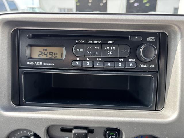 アトレーワゴン カスタムターボＲＳ　両側スライドドア　ＨＩＤ　キーレスエントリー　電動格納ミラー　ＡＴ　ＡＢＳ　ＣＤ　アルミホイール　衝突安全ボディ　エアコン　パワーステアリング　パワーウィンドウ　運転席エアバッグ　助手席エアバッグ（6枚目）
