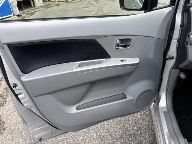 ワゴンＲ ＦＸリミテッド　ＥＴＣ　スマートキー　電動格納ミラー　ベンチシート　ＣＶＴ　盗難防止システム　ＡＢＳ　ＣＤ　アルミホイール　衝突安全ボディ　エアコン（58枚目）