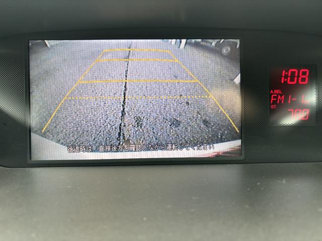 オデッセイ アブソルート　ＥＴＣ　バックカメラ　ナビ　オートクルーズコントロール　ＨＩＤ　キーレスエントリー　電動格納ミラー　パワーシート　ＡＴ　アルミホイール　ＣＤ　１００Ｖ電源　盗難防止システム　衝突安全ボディ　ＡＢＳ（6枚目）