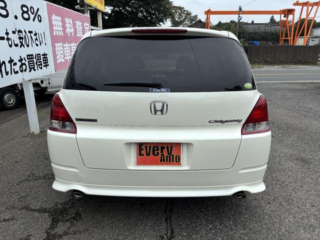 オデッセイ アブソルート　ＥＴＣ　バックカメラ　ナビ　オートクルーズコントロール　ＨＩＤ　キーレスエントリー　電動格納ミラー　パワーシート　ＡＴ　アルミホイール　ＣＤ　１００Ｖ電源　盗難防止システム　衝突安全ボディ　ＡＢＳ（23枚目）