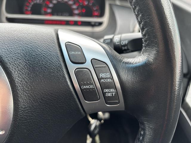 オデッセイ アブソルート　ＥＴＣ　バックカメラ　ナビ　オートクルーズコントロール　ＨＩＤ　キーレスエントリー　電動格納ミラー　パワーシート　ＡＴ　アルミホイール　ＣＤ　１００Ｖ電源　盗難防止システム　衝突安全ボディ　ＡＢＳ（37枚目）