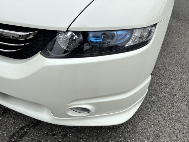 オデッセイ アブソルート　ＥＴＣ　バックカメラ　ナビ　オートクルーズコントロール　ＨＩＤ　キーレスエントリー　電動格納ミラー　パワーシート　ＡＴ　アルミホイール　ＣＤ　１００Ｖ電源　盗難防止システム　衝突安全ボディ　ＡＢＳ（43枚目）