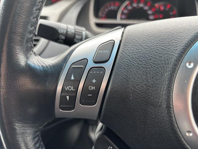 オデッセイ アブソルート　ＥＴＣ　バックカメラ　ナビ　オートクルーズコントロール　ＨＩＤ　キーレスエントリー　電動格納ミラー　パワーシート　ＡＴ　アルミホイール　ＣＤ　１００Ｖ電源　盗難防止システム　衝突安全ボディ　ＡＢＳ（54枚目）