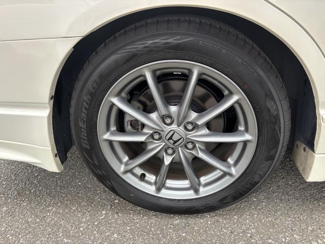 オデッセイ アブソルート　ＥＴＣ　バックカメラ　ナビ　オートクルーズコントロール　ＨＩＤ　キーレスエントリー　電動格納ミラー　パワーシート　ＡＴ　アルミホイール　ＣＤ　１００Ｖ電源　盗難防止システム　衝突安全ボディ　ＡＢＳ（59枚目）