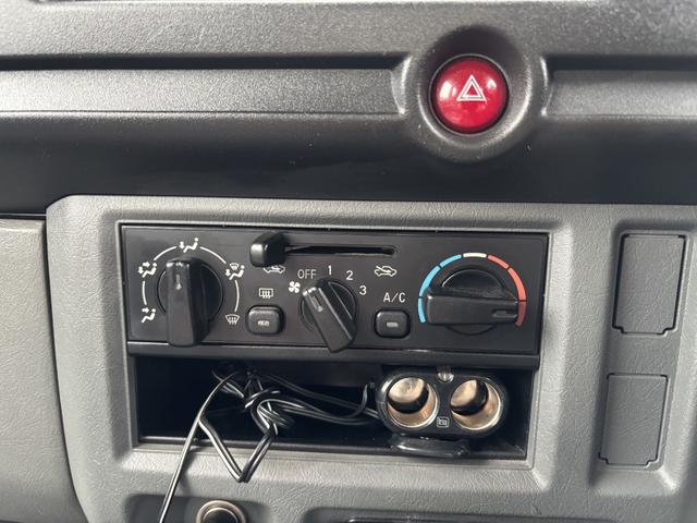 ＮＶ１００クリッパーバン ＤＸ　軽バン　ＡＴ　両側スライドドア　エアコン　運転席エアバッグ（6枚目）