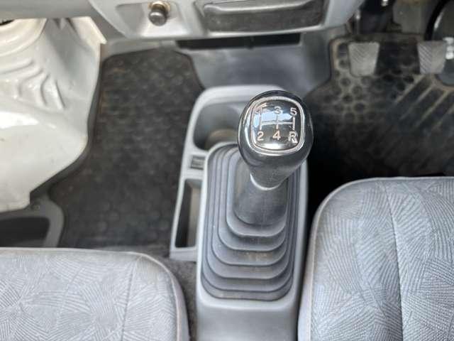 クリッパートラック ＤＸ　ＭＴ　エアコン　運転席エアバッグ（6枚目）