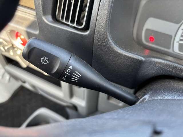 クリッパートラック ＤＸ　ＭＴ　エアコン　運転席エアバッグ（9枚目）