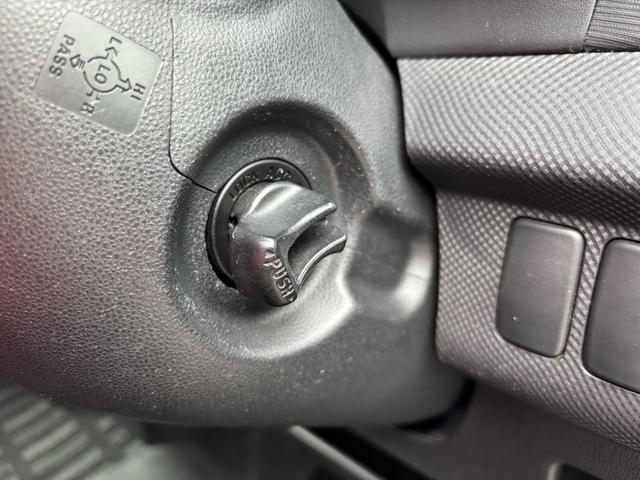 タントエグゼ カスタムＧ　ドライブレコーダー　ＥＴＣ　ナビ　ＴＶ　ＨＩＤ　スマートキー　電動格納ミラー　ＣＶＴ　盗難防止システム　ＡＢＳ　ＣＤ　ミュージックプレイヤー接続可　アルミホイール　衝突安全ボディ　エアコン（12枚目）