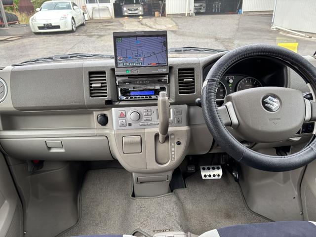 エブリイワゴン ＰＺターボ　両側スライド・片側電動　ナビ　キーレスエントリー　電動格納ミラー　ＡＴ　盗難防止システム　ＡＢＳ　ＣＤ　ＤＶＤ再生　ＭＤ　アルミホイール　衝突安全ボディ　エアコン　パワーステアリング　パワーウィンドウ（2枚目）