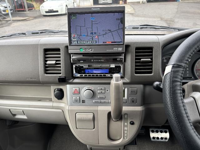 エブリイワゴン ＰＺターボ　両側スライド・片側電動　ナビ　キーレスエントリー　電動格納ミラー　ＡＴ　盗難防止システム　ＡＢＳ　ＣＤ　ＤＶＤ再生　ＭＤ　アルミホイール　衝突安全ボディ　エアコン　パワーステアリング　パワーウィンドウ（5枚目）