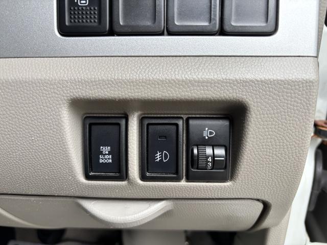 エブリイワゴン ＰＺターボ　両側スライド・片側電動　ナビ　キーレスエントリー　電動格納ミラー　ＡＴ　盗難防止システム　ＡＢＳ　ＣＤ　ＤＶＤ再生　ＭＤ　アルミホイール　衝突安全ボディ　エアコン　パワーステアリング　パワーウィンドウ（12枚目）