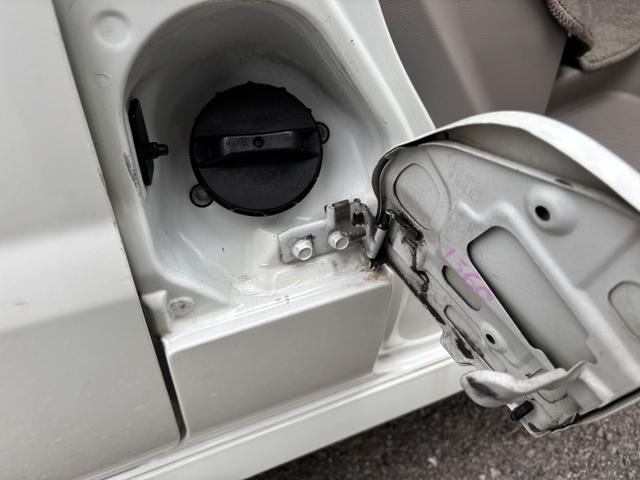 エブリイワゴン ＰＺターボ　両側スライド・片側電動　ナビ　キーレスエントリー　電動格納ミラー　ＡＴ　盗難防止システム　ＡＢＳ　ＣＤ　ＤＶＤ再生　ＭＤ　アルミホイール　衝突安全ボディ　エアコン　パワーステアリング　パワーウィンドウ（39枚目）